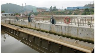 潷水器
